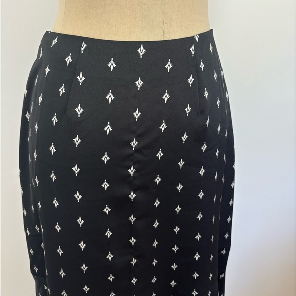 Loft Mermaid Fit Skirt Black Printed Zip Petite 4 - Picture 2 of 7